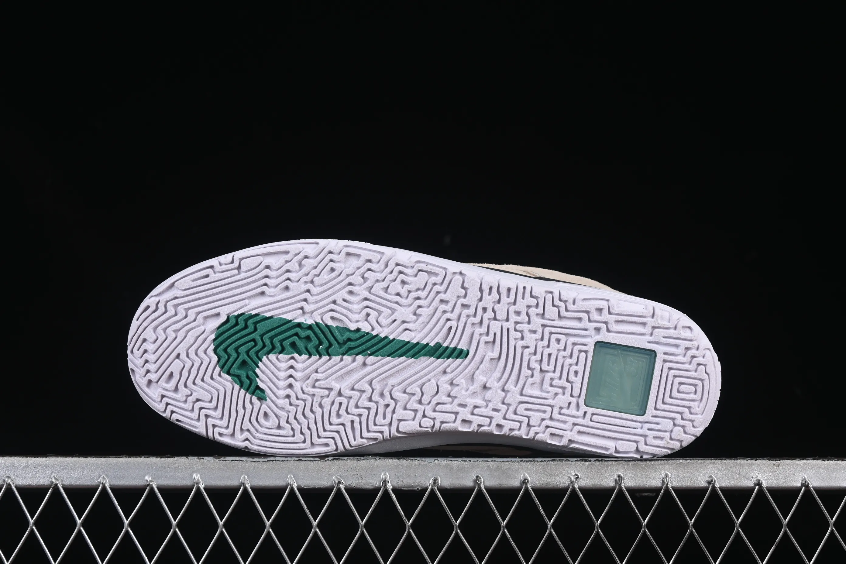 All categories Nk SB Dunk series Nk SB Dunk Low low-top sneakers Nk SB Day One Nike low-top casual sneakers FN4210-100